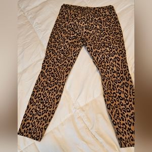 Cropped Banana Republic leopard pants Petite OP